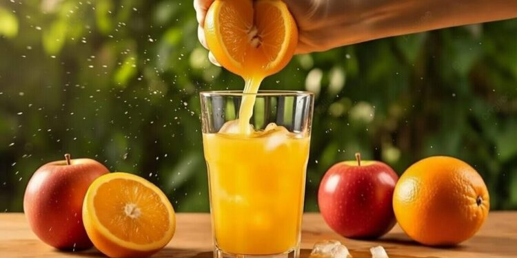 फलफूलको जुस कि सिंगै फलफूल, स्वास्थ्यका लागि कुन राम्रो ?