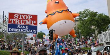 ट्रम्पविरुद्ध लाखौं जनता सडकमा, अमेरिकाभरि ३ हजारभन्दा बढी स्थानमा प्रदर्शन